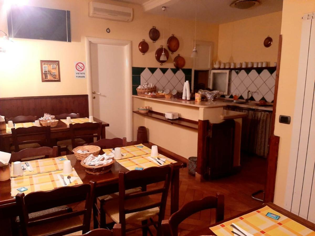 B&B Conte Cavour Neapol Zewnętrze zdjęcie